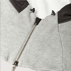 Lululemon Burrow in Snood